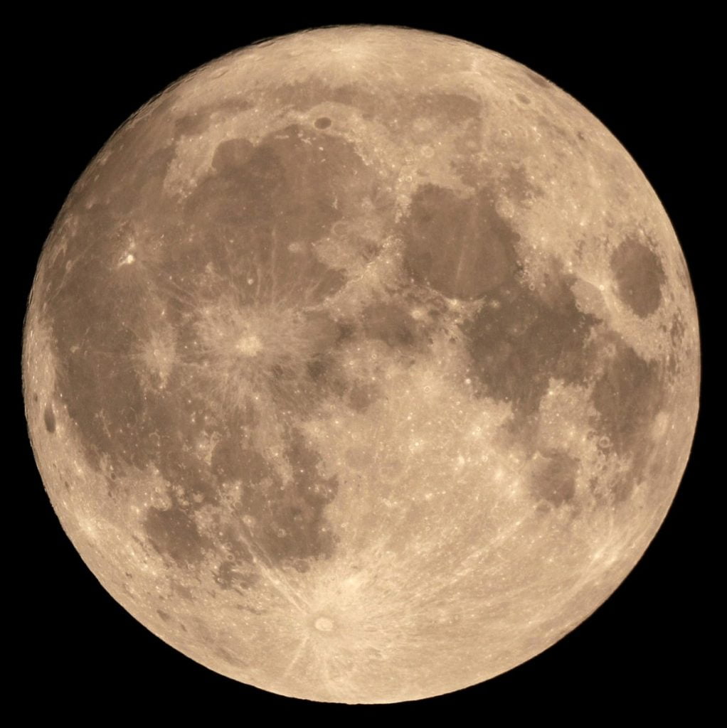 Dette billede har en tom ALT-egenskab (billedbeskrivelse). Filnavnet er 1200px-Supermoon_Nov-14-2016-minneapolis-1022x1024.jpg